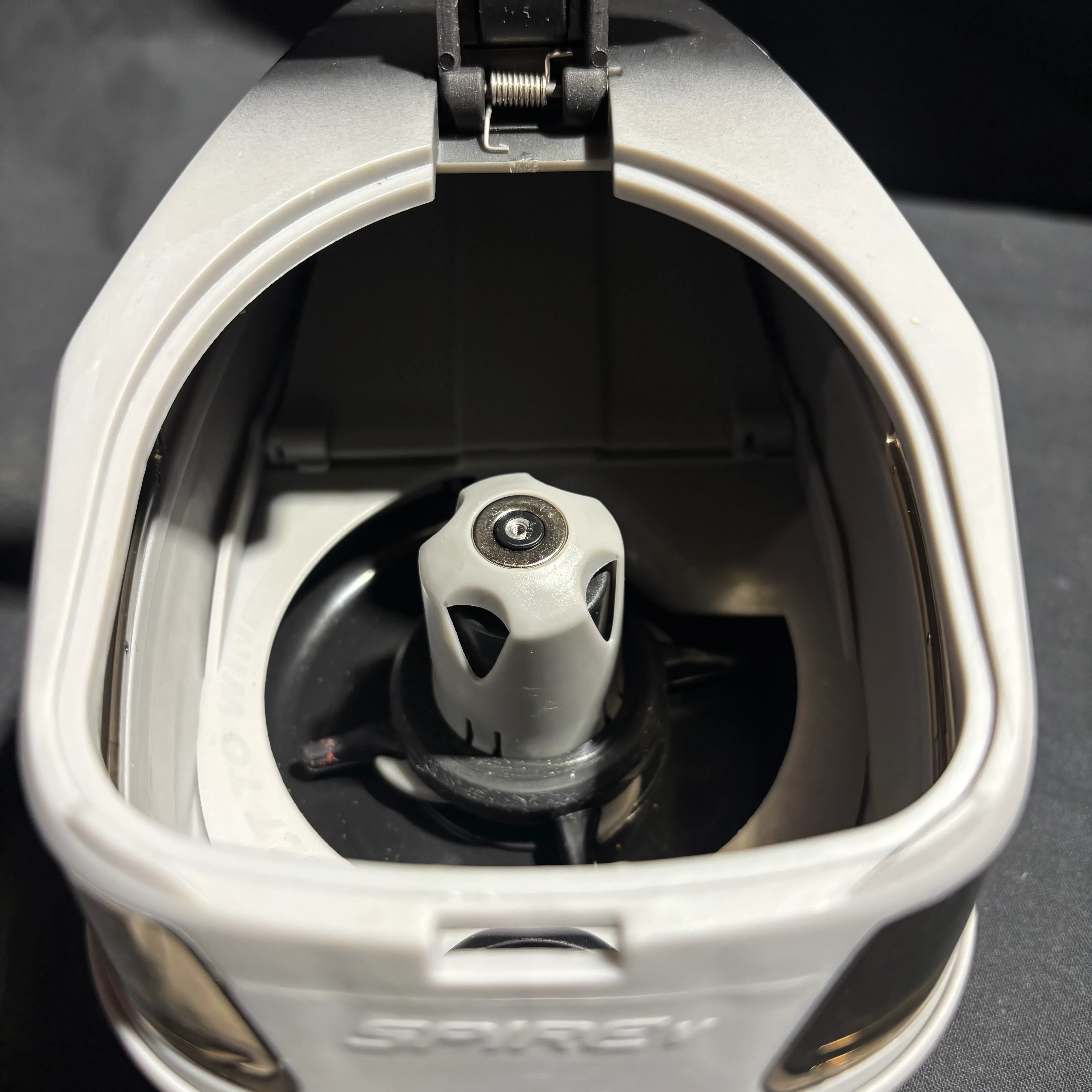 Used Virtue Spire 5 Paintball Loader - Silver/Black fade - Image 5