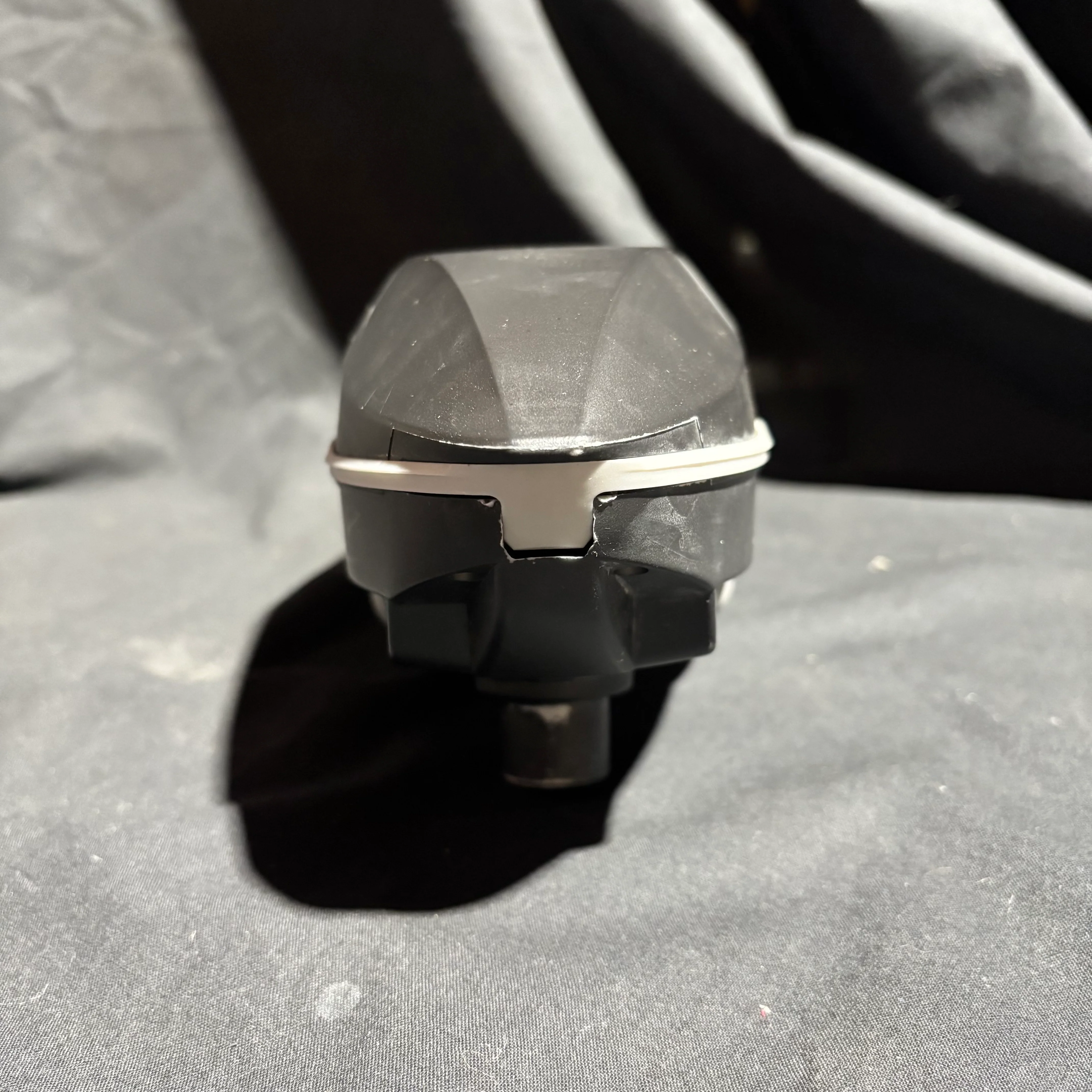 Used Virtue Spire 5 Paintball Loader - Silver/Black fade - Image 6