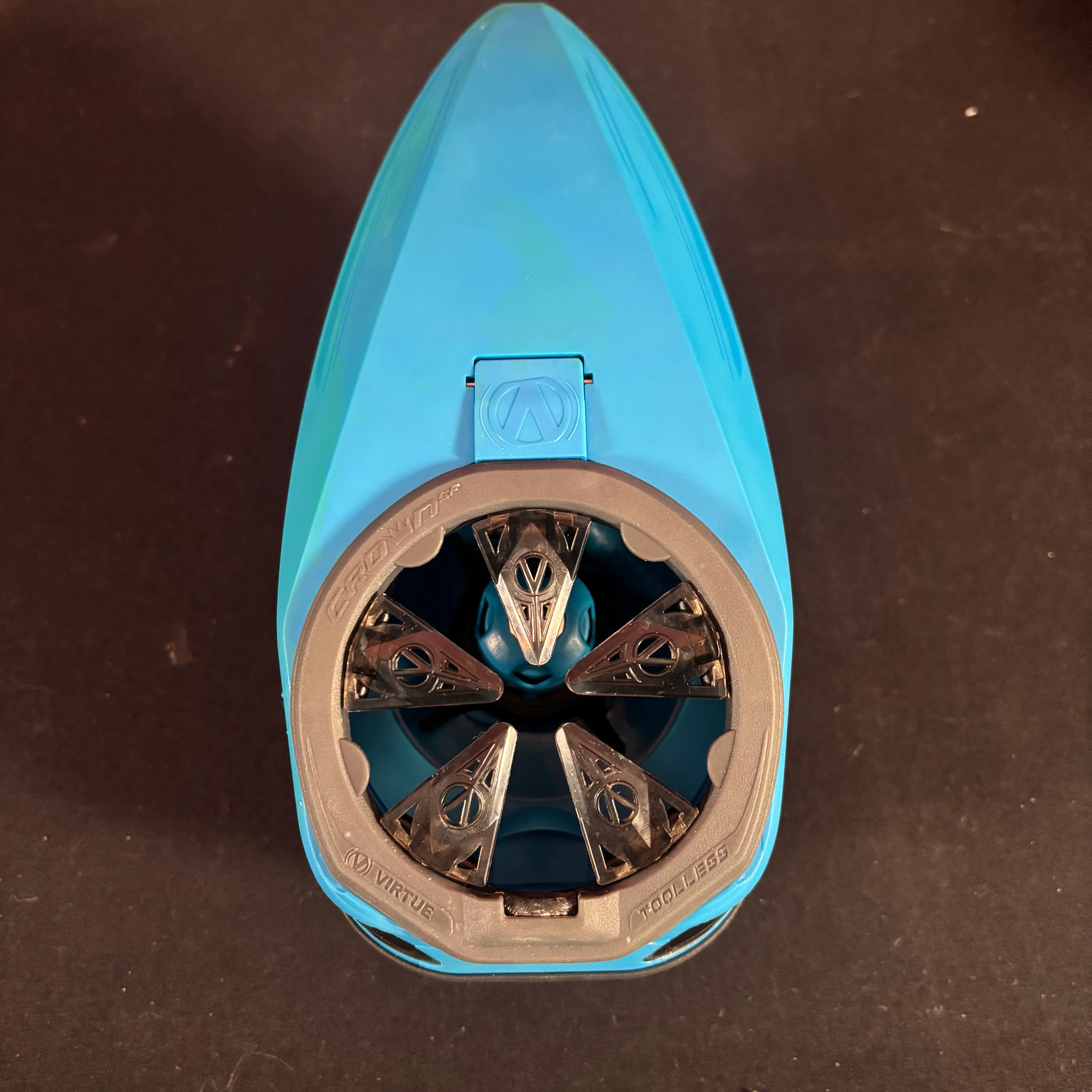 Used Virtue Spire 5 Paintball Loader - Blue Ice /w black accents - Image 4