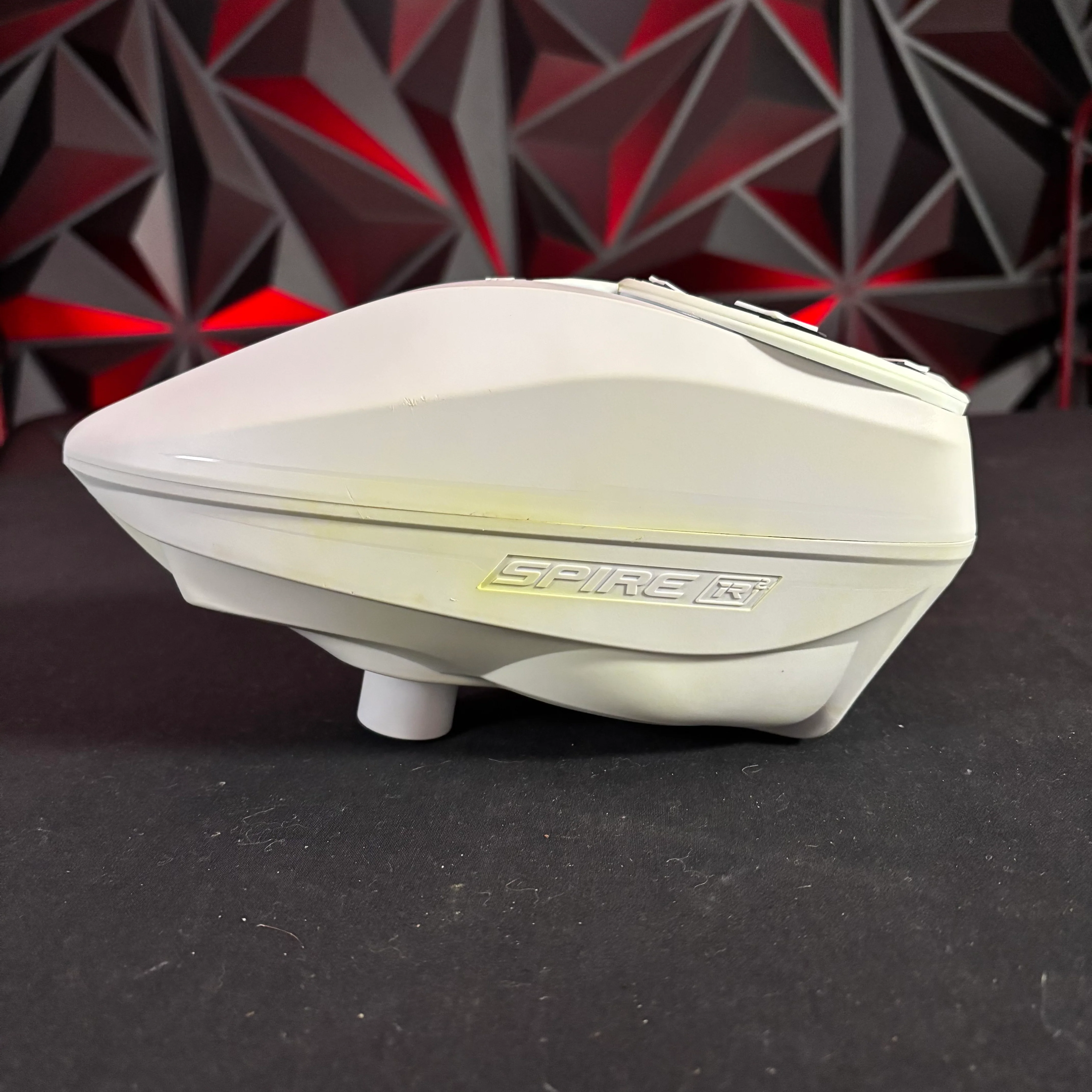 Used Virtue Spire IR2 Paintball Loader - White w/ Rain Lid and Speedfeed - Image 6