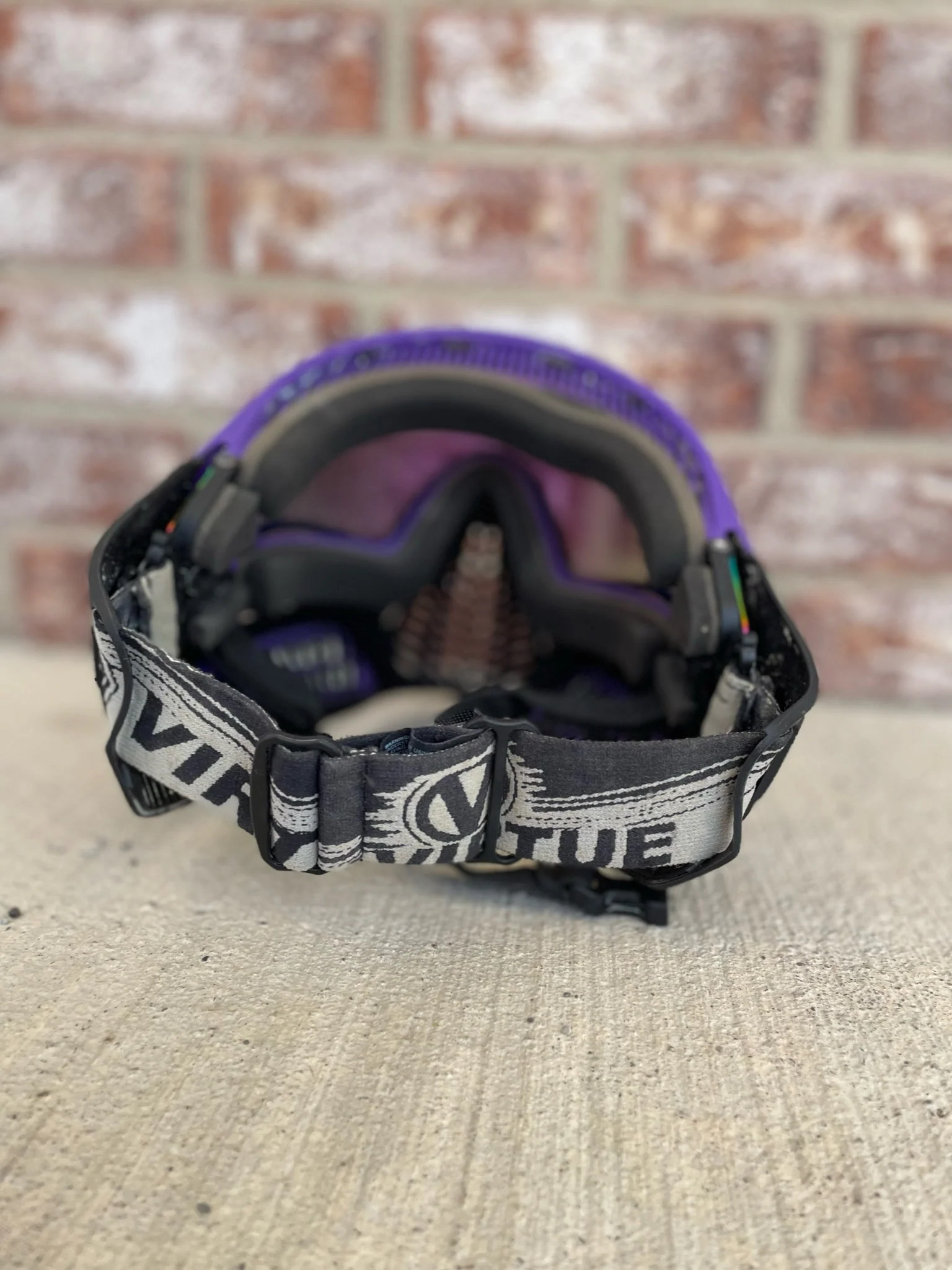 Used Virtue Vio Ascend Paintball Mask - Black/Purple w/ 2 Lenses - Image 5