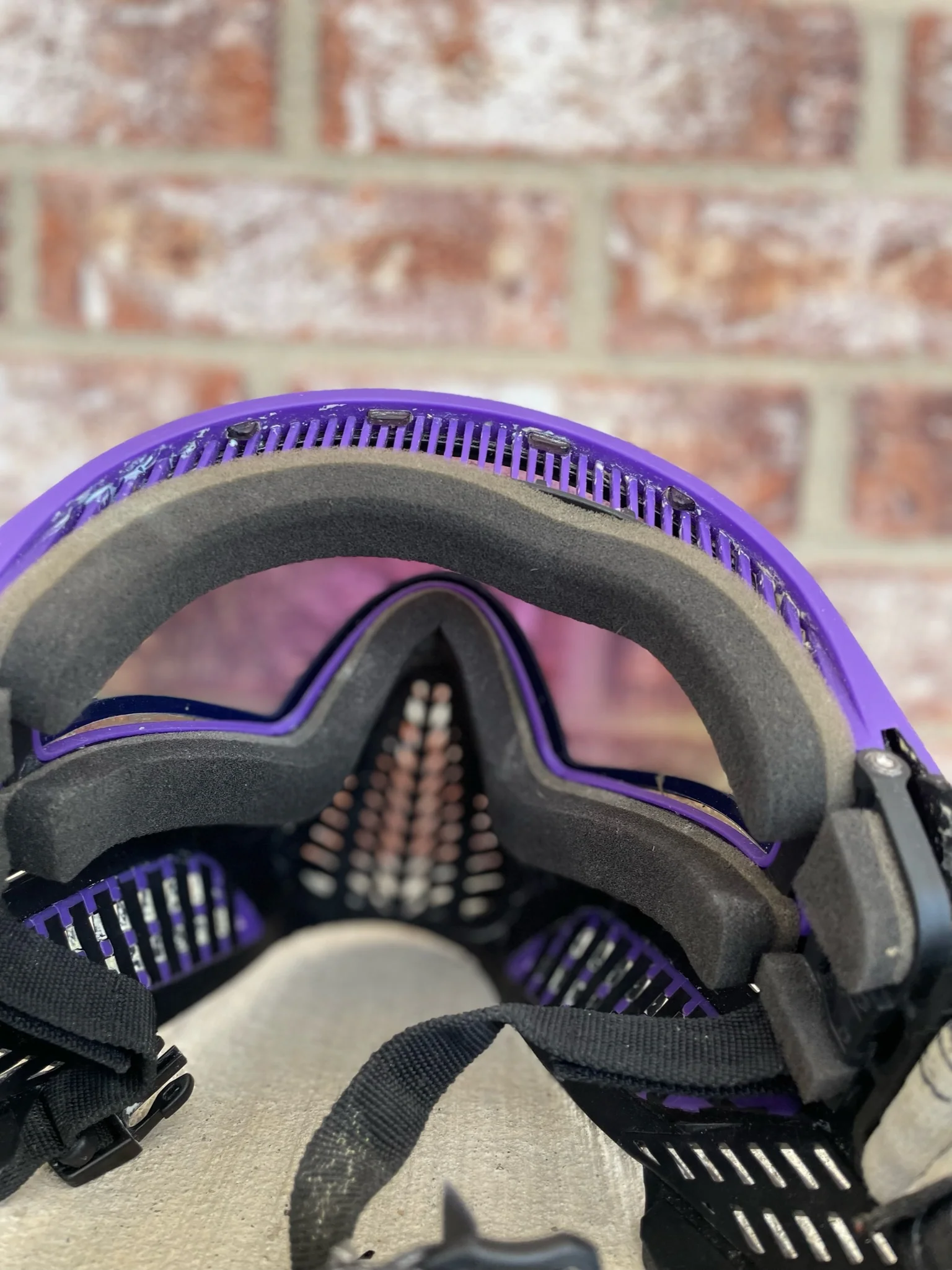 Used Virtue Vio Ascend Paintball Mask - Black/Purple w/ 2 Lenses - Image 6
