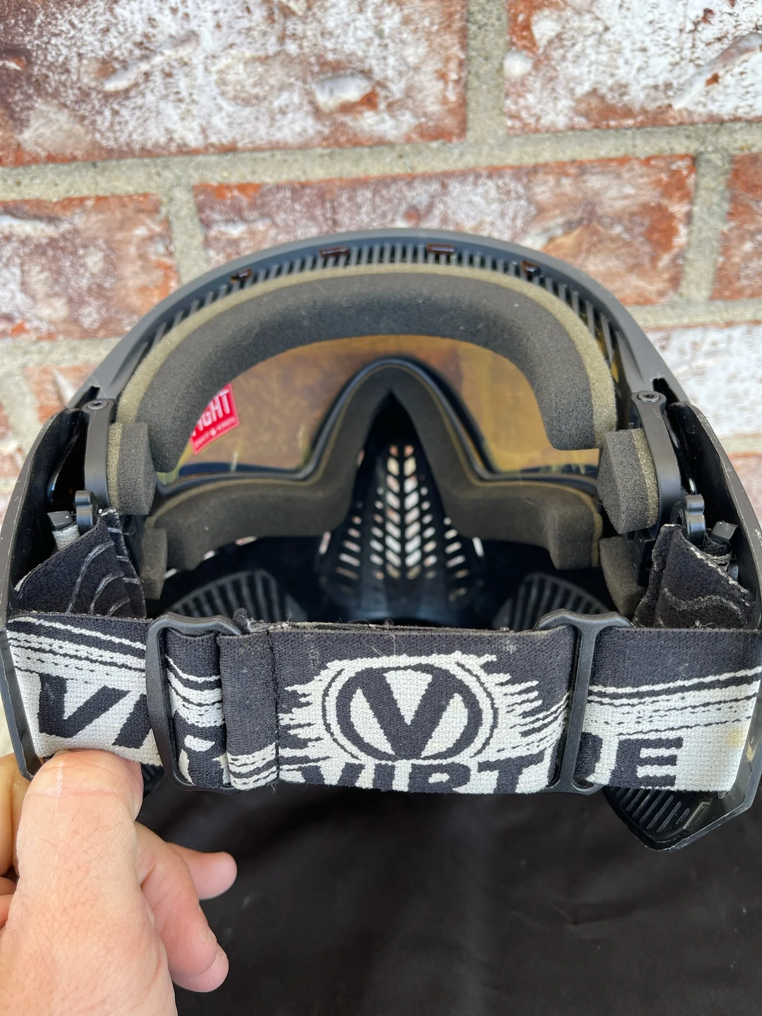 Used Virtue Vio Ascend Paintball Mask - Black with Soft Goggle Bag - Image 5