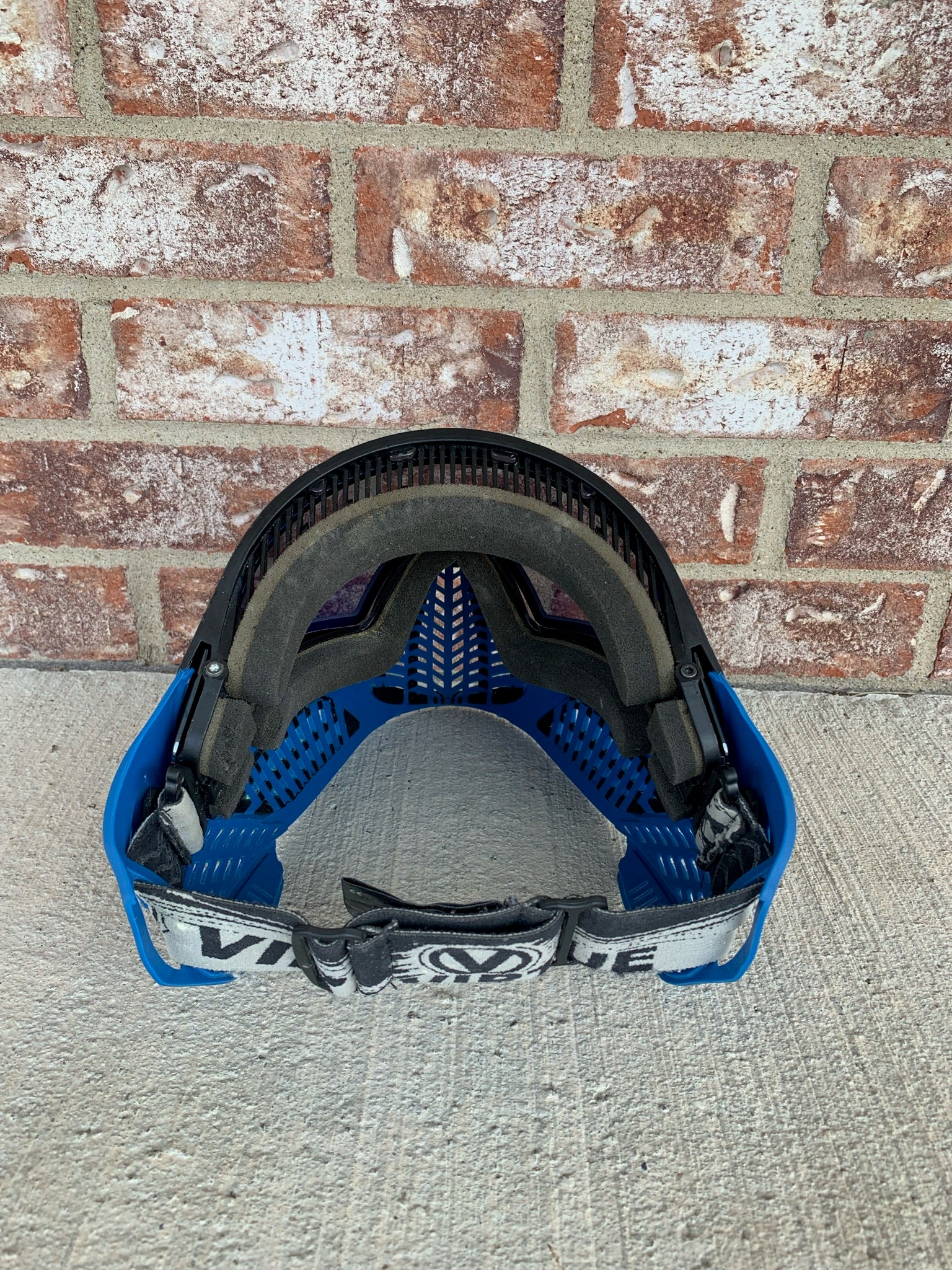 Used Virtue Vio Ascend Paintball Mask - Blue w/ Silver Mirror Lens - Image 3