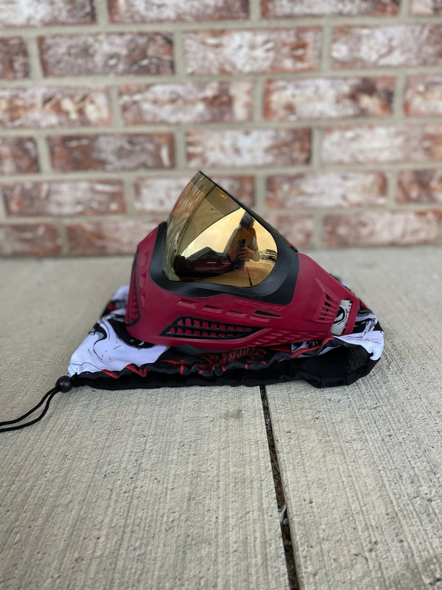 Used Virtue Vio Ascend Paintball Mask- Red / Black w/ Soft Goggle Bag - Image 3