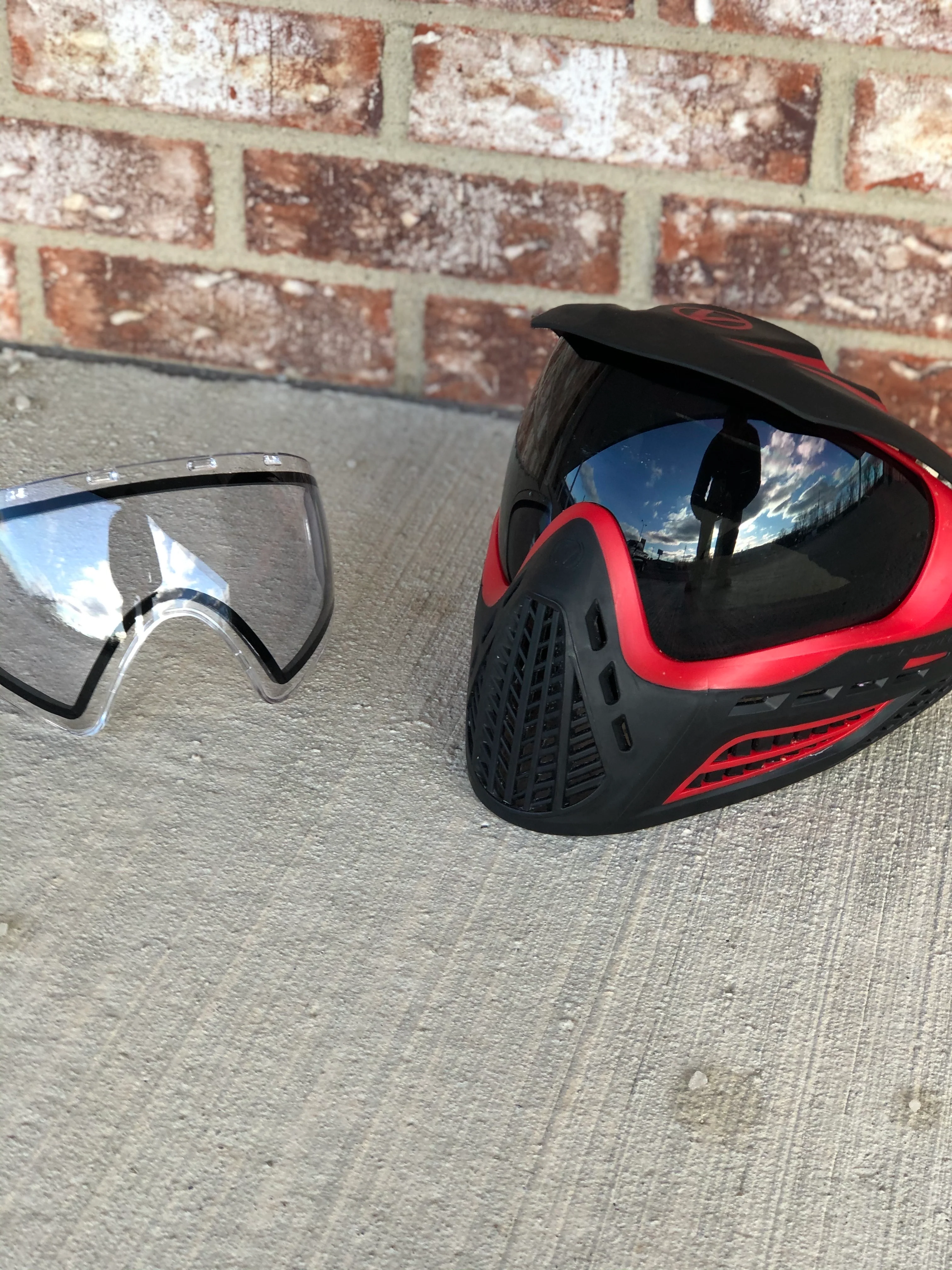 Used Virtue Vio Ascend Paintball Mask - Red Smoke - Image 2