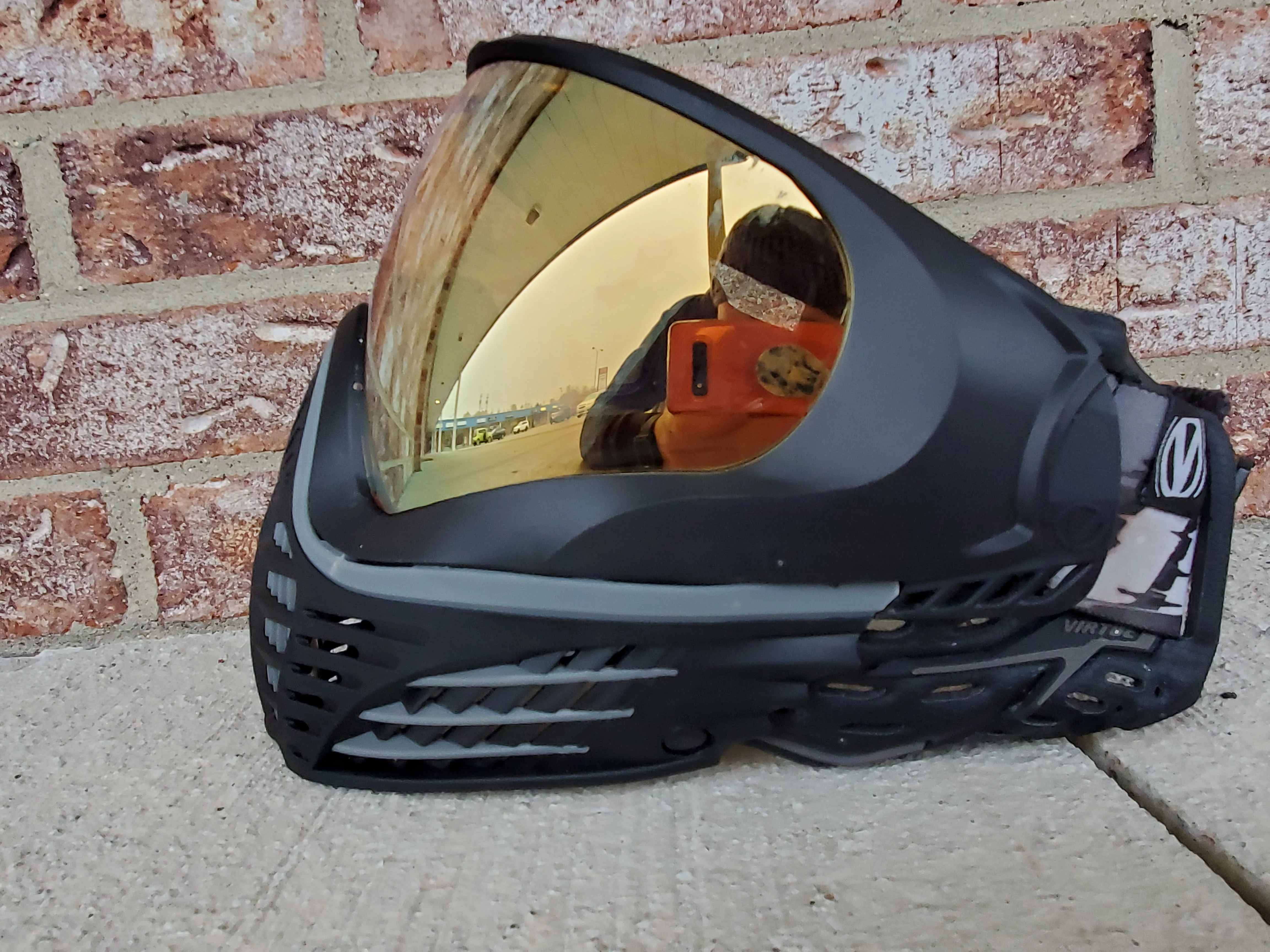 Used Virtue Vio Contour 2 Paintball Mask- Black / Grey - Image 2