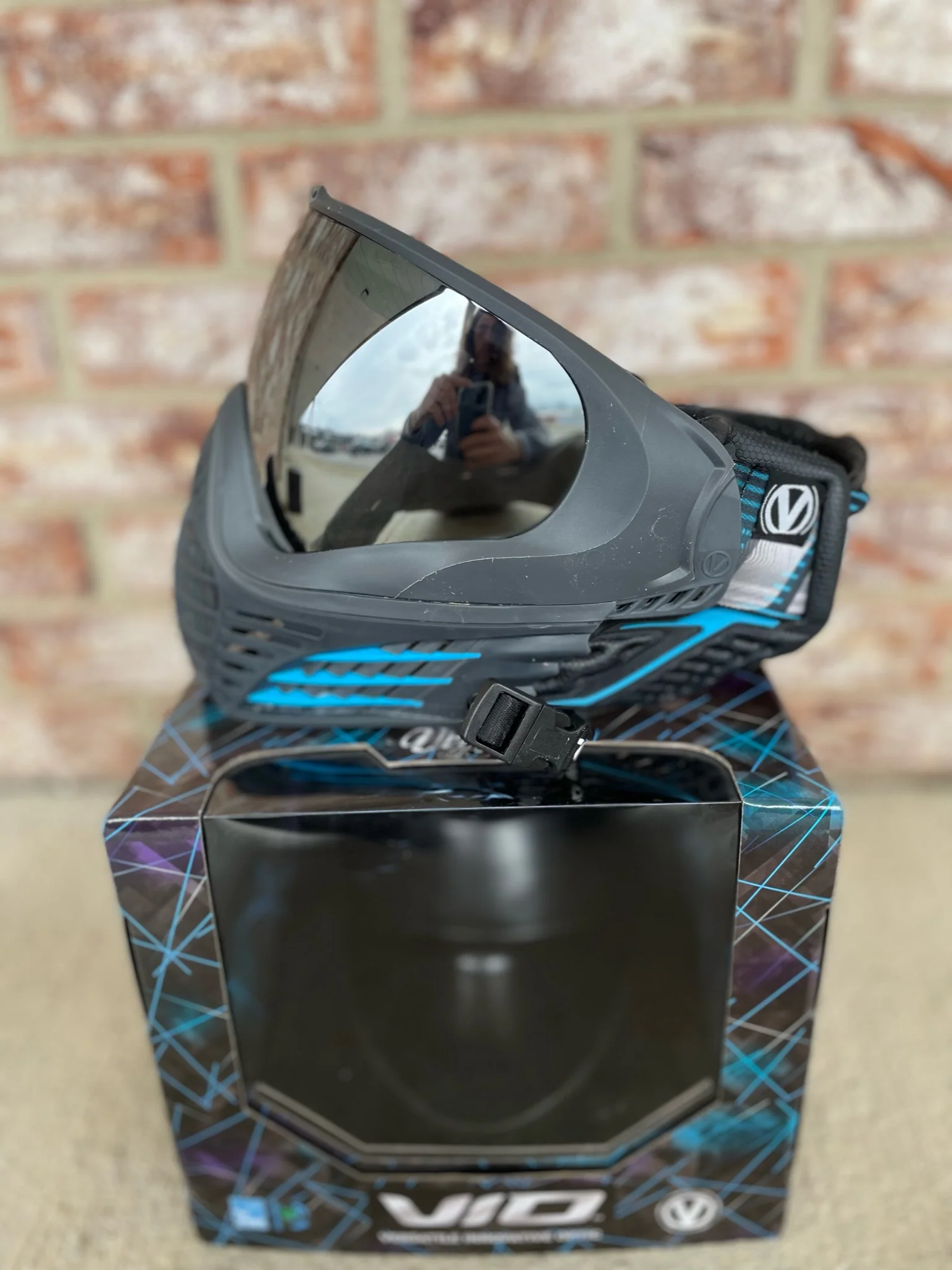 Used Virtue Vio Contour - Grey with Blue Accents - Image 3