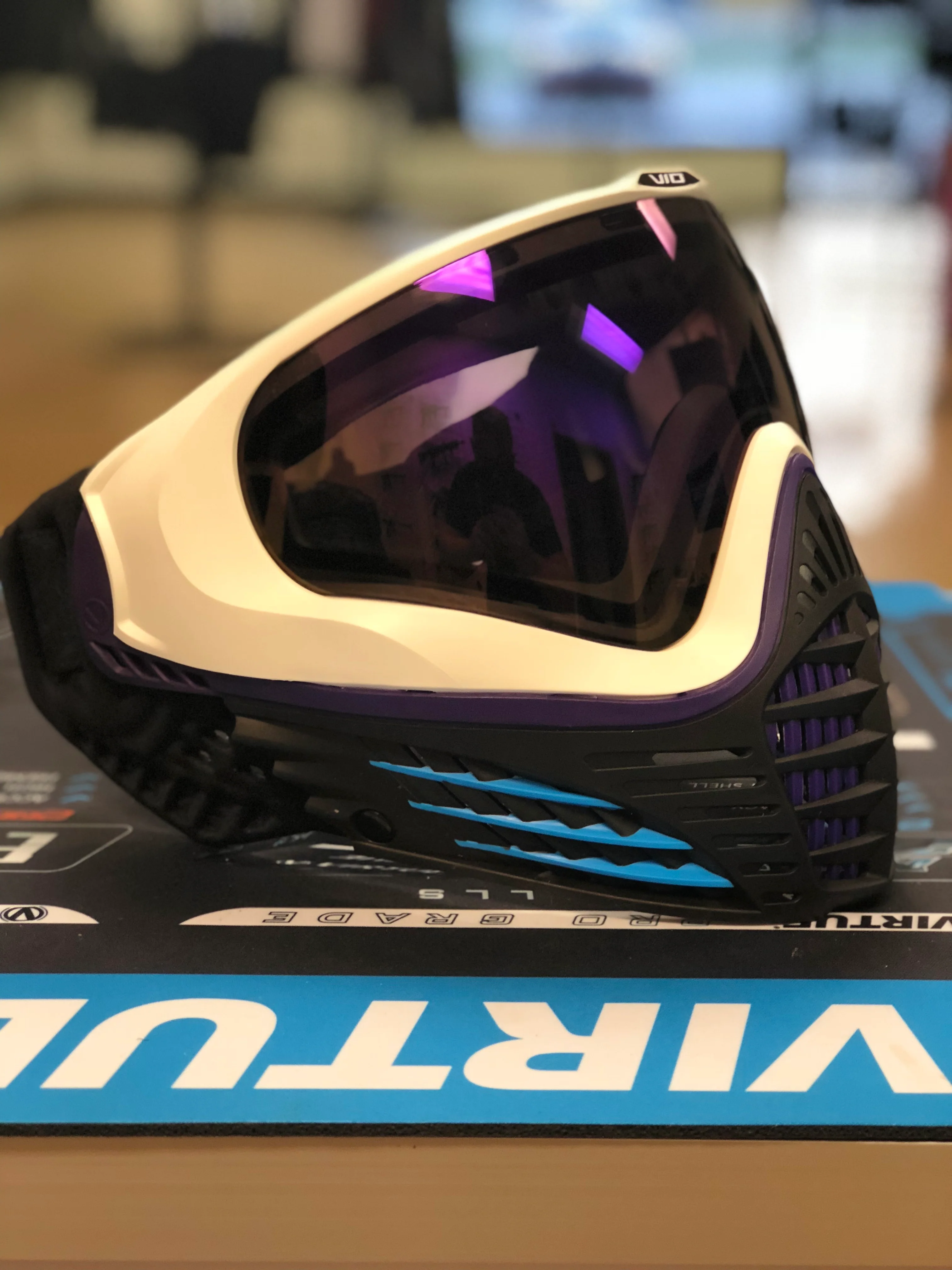 Used Virtue Vio Contour - White / Purple / Cyan - Image 2