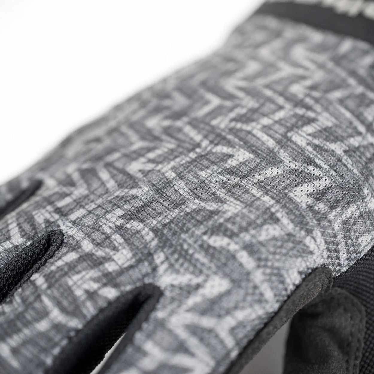 Valken Phantom Agility Paintball Gloves - Image 3